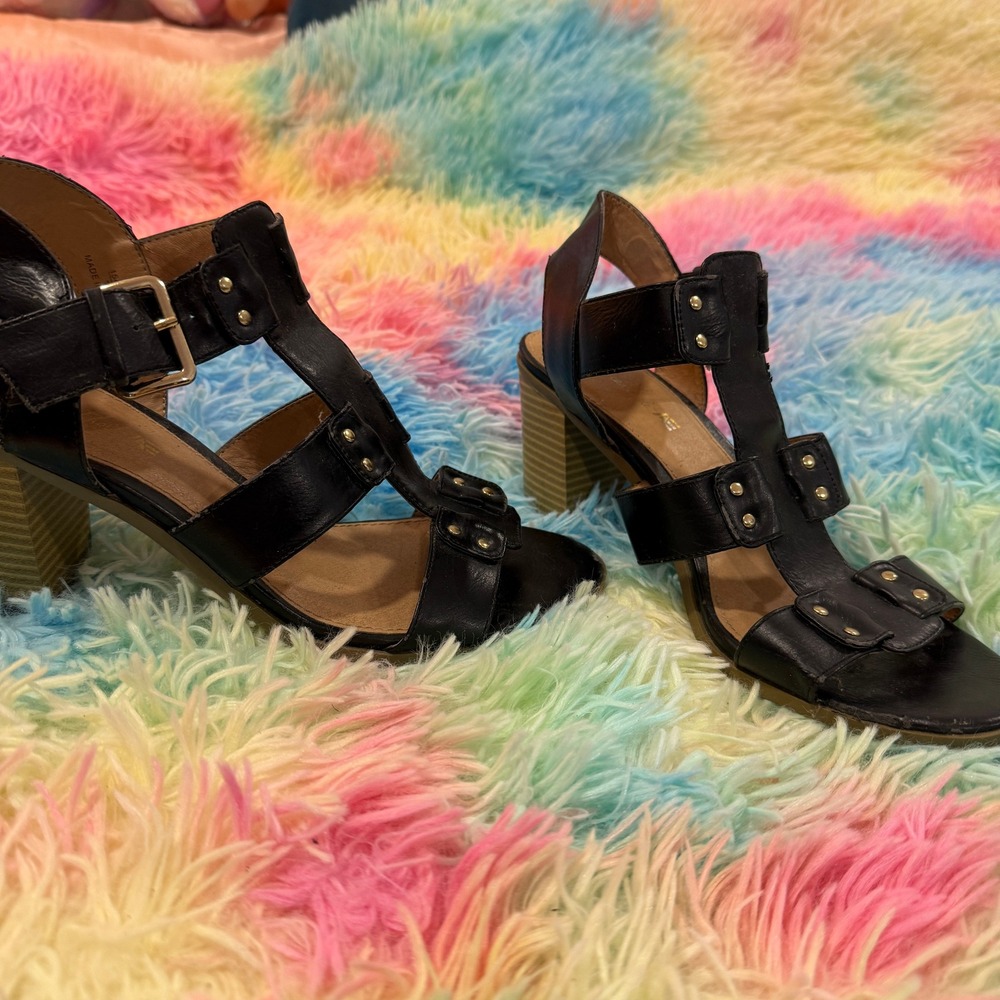 American Eagle Gladiator heels Sandals Womens 7.5 Black Studded Block